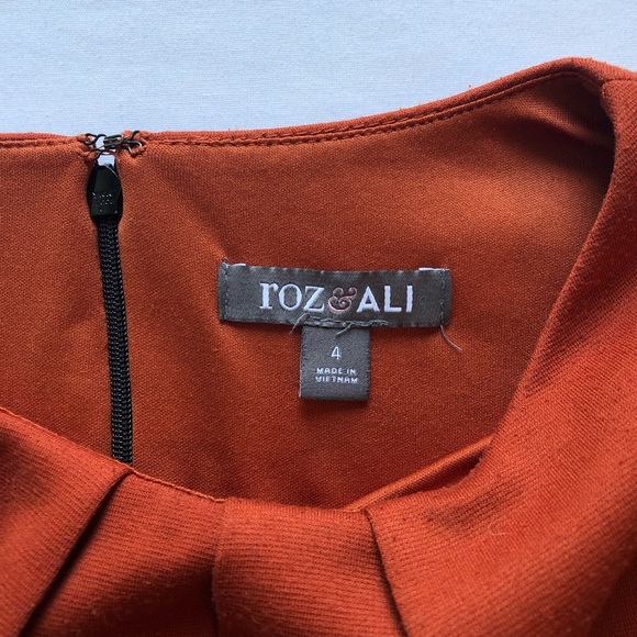 *3/$15* Roz & Ali Dress Barn Sheath Dress 4 - Picture 5 of 6